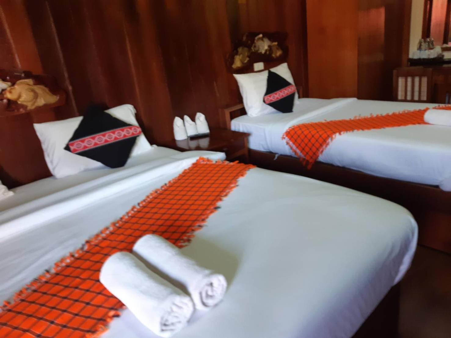 Mitkhoonyoum Hotel Ban Khun Yuam Esterno foto