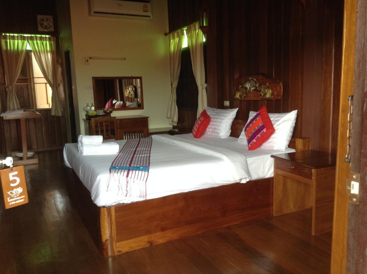 Mitkhoonyoum Hotel Ban Khun Yuam Esterno foto