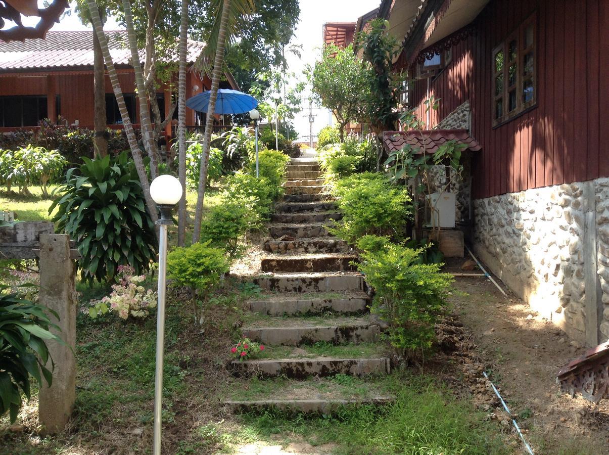 Mitkhoonyoum Hotel Ban Khun Yuam Esterno foto