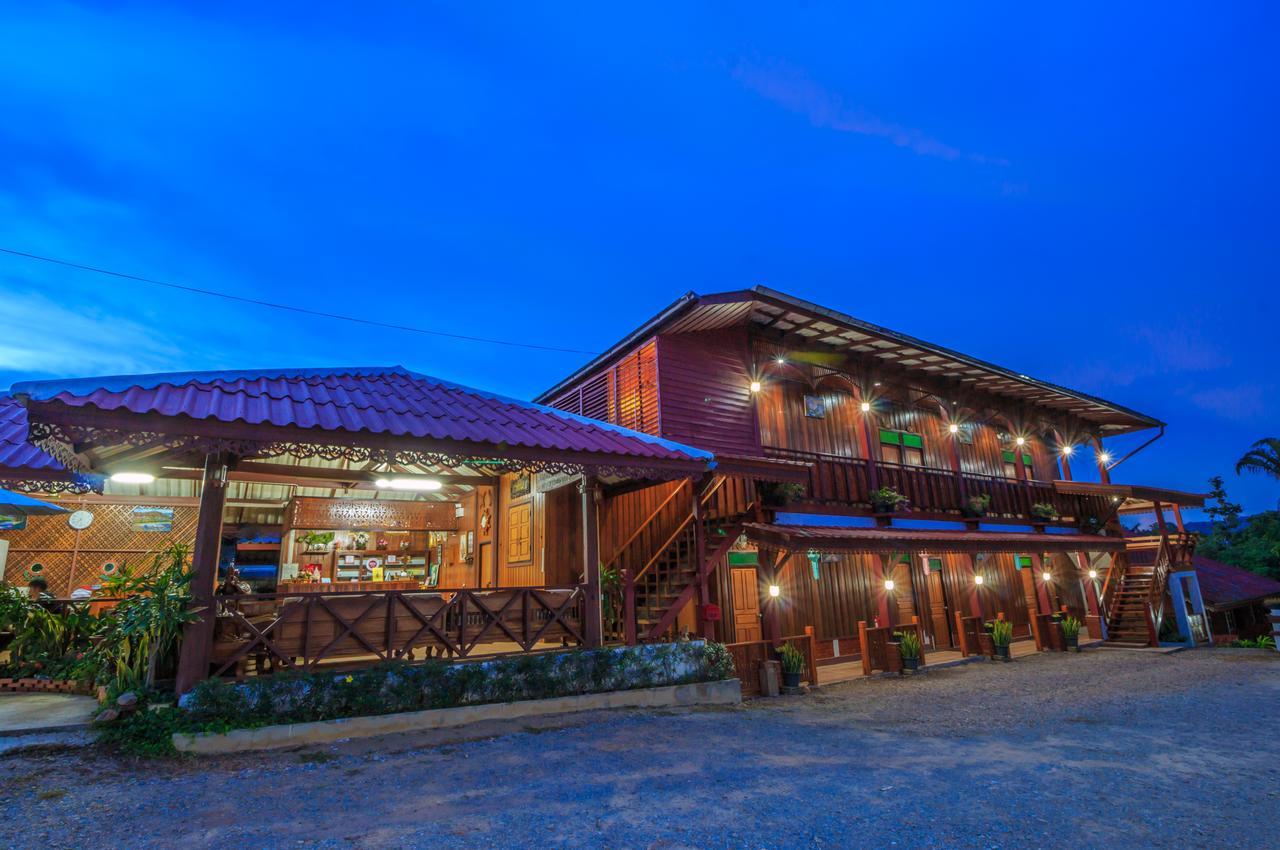 Mitkhoonyoum Hotel Ban Khun Yuam Esterno foto