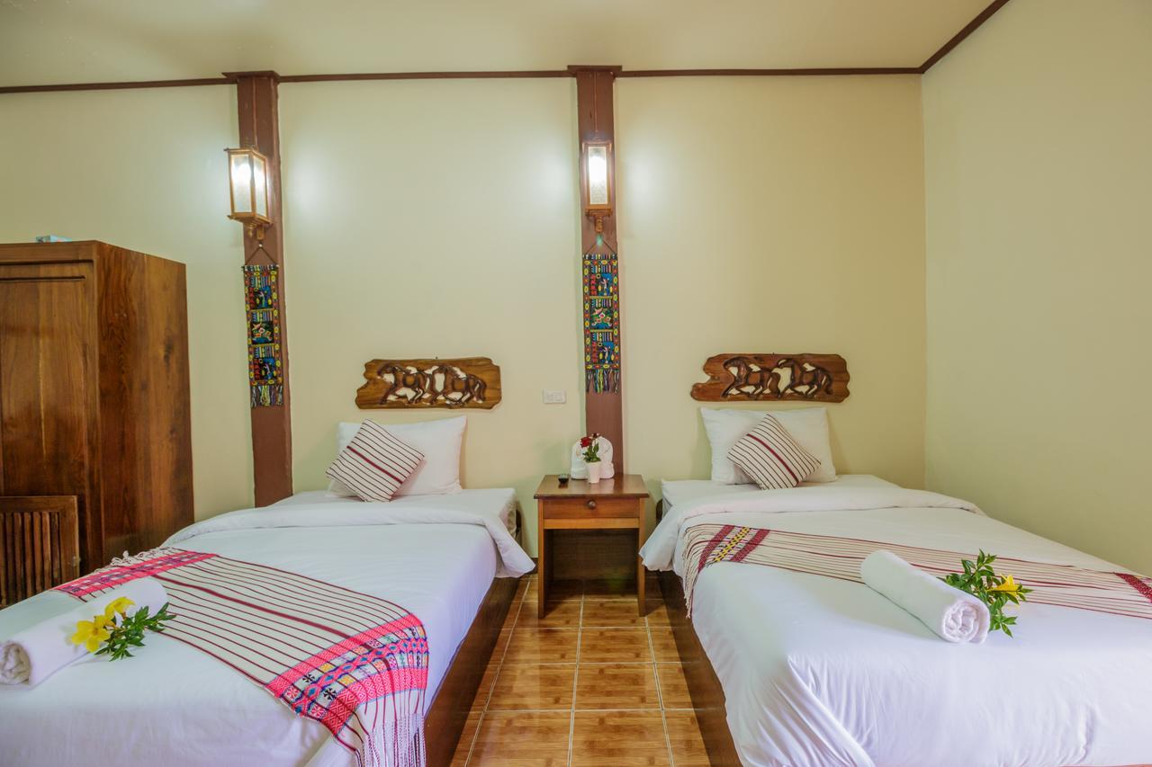 Mitkhoonyoum Hotel Ban Khun Yuam Esterno foto